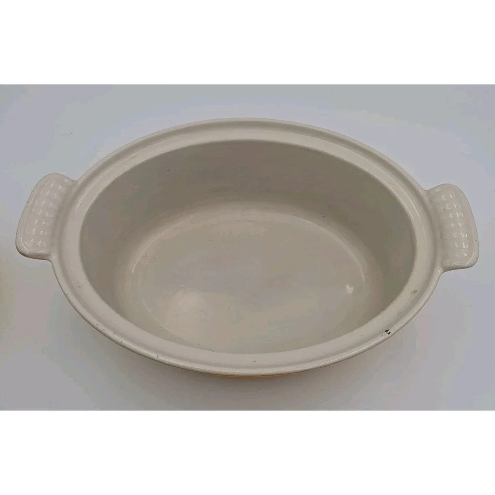 Le Creuset Yellow Enameled Cast Iron Dutch Oven Oval 10x8x4 Made in France 22